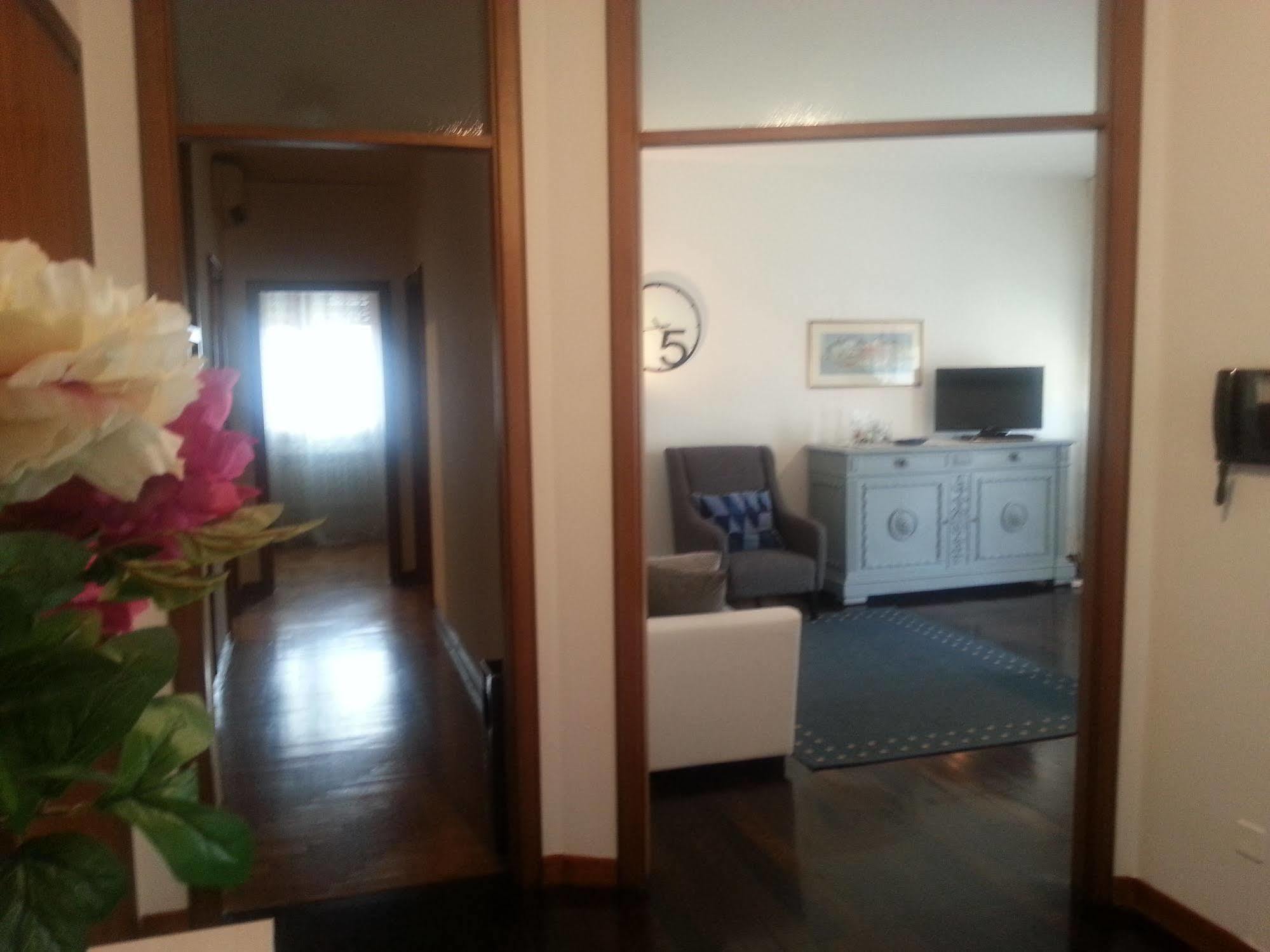 Appartamento Con 2 Camere E Garage Privato! 파도바 외부 사진
