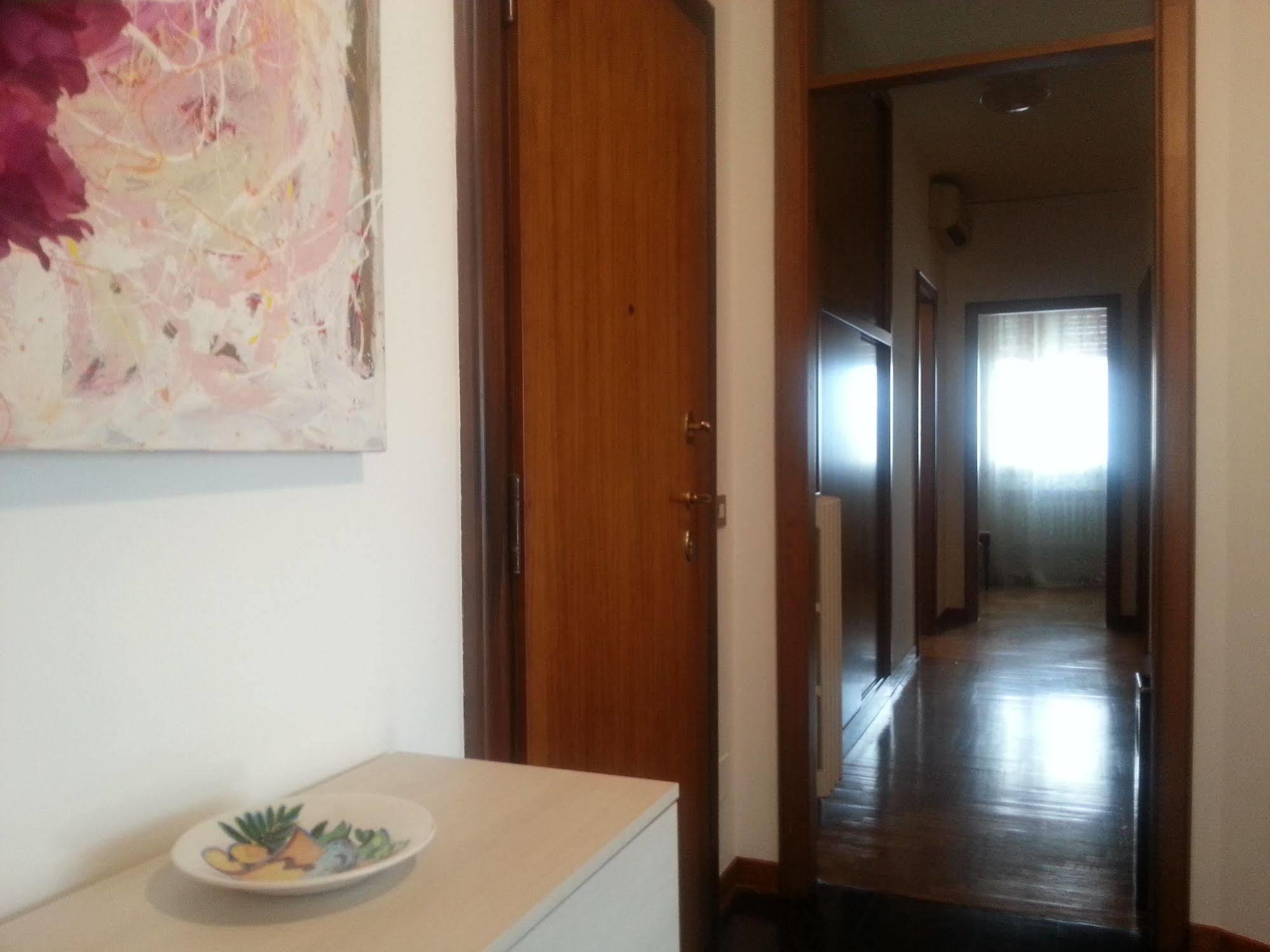 Appartamento Con 2 Camere E Garage Privato! 파도바 외부 사진